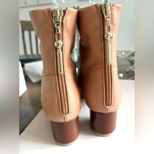 7/7.5 Italy DESIGNER Tan LEATHER Ankle Boots
